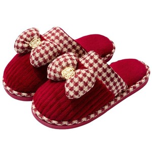 Chaussons de mariage rouges à motif pied-de-poule en peluche antidérapants pour couple, doublure en coton chaud pour l'automne et l'hiver, talon de 1,5 cm - Product Image 5