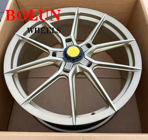 Jantes forgées personnalisées 21 22 pouces pour <span class=keywords><strong>Ferrari</strong></span> <span class=keywords><strong>GTC</strong></span> <span class=keywords><strong>4</strong></span> Lusso 21*9 22*12 motif de roue 5x114.3 décalage + 40/+ 44 jantes de voiture de course jantes en alliage - Product Image 6