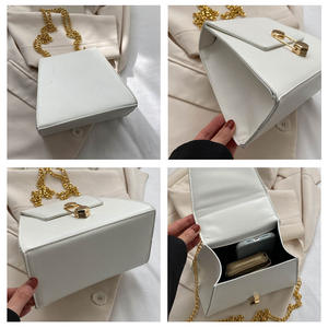 I-0949 Factory <b>Women</b> Hnadbags Fashion Solid Color <b>Crossbody</b> <b>Bag</b> Lock Chain <b>Bag</b> Trapezoidal <b>Small</b> square <b>Bags</b> - Product Image 6