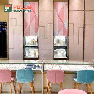 Vitrine de présentation de bijoux en bois avec éclairage LED haut de gamme, présentoir de luxe pour bijoux - Product Image 3