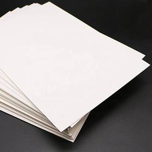 Carton GC1 simple face 350 g/m², résistant à l'humidité, pour emballage, 700x1000 mm, haute densité, impression numérique, carton ivoire de Sunpaper - Product Image 1