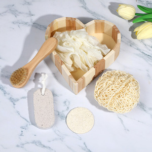 Set regalo per il bagno a forma di cuore per la famiglia kit promozionali di lusso per la cura del corpo di bellezza cura personale Spa per le vacanze - Product Image 6