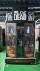 Simulador <span class=keywords><strong>de</strong></span> Disparos <span class=keywords><strong>Walking</strong></span> <span class=keywords><strong>Dead</strong></span> Operado con Monedas para Dos Jugadores, Videojuego Arcade <span class=keywords><strong>de</strong></span> Plástico para Parques <span class=keywords><strong>de</strong></span> Atracciones - Product Image 2