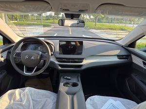 Hongqi <span class=keywords><strong>E</strong></span>-QM5: Tranquillità Elettrica, Progettata per il Viaggio. Serenità Silenziosa, Comfort Spazioso. - Product Image 3