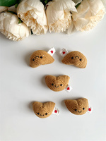 Vente en gros de biscuits de la fortune en crochet faits à la main, amigurumi, décoration alimentaire, logo personnalisé, certifié OEKO-TEX, écologique, cadeau pour enfants