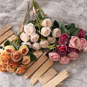 Bouquet de roses artificielles CallaFloral MW95005 en tissu tissé, décoration d'intérieur, arrangement floral transfrontalier - Product Image 1