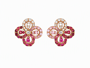 Boucles d'oreilles Premium en forme de trèfle à quatre feuilles creuses, ornées de rubis et de saphirs roses variés, pour mariages et événements spéciaux - Product Image 2