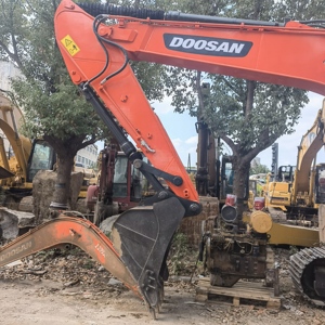 Excavatrices d'occasion puissantes Doosan DX225 300 Excavatrice d'occasion de colis de pompe diesel en Chine à vendre - Product Image 3