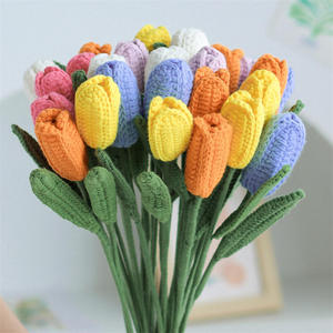 Fiori di tulipano all'uncinetto Bouquet lavorati a mano lavorati a mano fiori di tulipano in poliestere viola all'uncinetto - Product Image 3