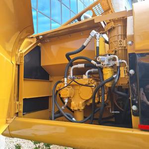 Excavatrice sur chenilles hydraulique Caterpillar 320C d'occasion, peu d'heures de fonctionnement, provenance Japon, CAT320C, à vendre - Product Image 5