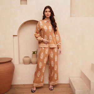 Vendita calda in Set da donna stampato in due pezzi eleganti e sottili accessori di abbigliamento tradizionale musulmano europeo americano - Product Image 1