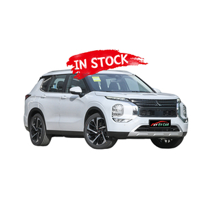 In magazzino miglior suv per i soldi <span class=keywords><strong>4</strong></span> ruote 4x4 auto giapponese <span class=keywords><strong>Mitsubishi</strong></span> <span class=keywords><strong>Outlander</strong></span> 2023 5 e 7 posti grande SUV a benzina