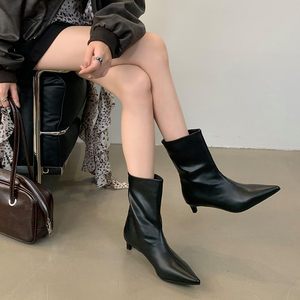 2025 Summer Boots Simple Elegant All-Season Solid Color Low Heel Soft Leather Short Sleeves - Product Image 3