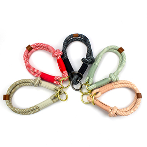 Correa de Nailon Roja con Diseño Geométrico y Lazo Acolchado, Estilo Simple para Perros - Product Image 6