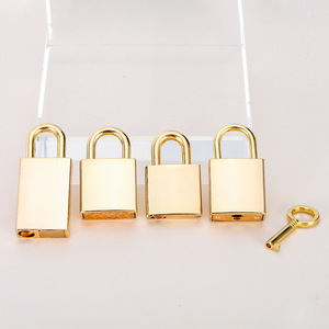 <span class=keywords><strong>2025</strong></span> नया डिजाइन 34*21*11 मिमी कस्टम सामान पैडलॉक जस्ता मिश्र धातु वर्ग पैडलॉक मिनी मेटल पैडलॉक - Product Image 3