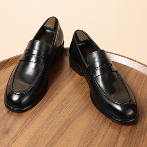 Les dernières tendances en matière de chaussures en cuir véritable pour hommes se vendent bien pour les événements formels, les fêtes et les occasions décontractées de haute qualité. - Product Image 6