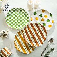 Service de vaisselle en céramique personnalisé FENN, motif géométrique rayé/à pois, vaisselle en porcelaine artisanale, vente en gros pour restaurants