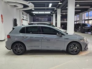 Exportación a Rusia: Volkswagen <span class=keywords><strong>Golf</strong></span> 280TSI DSG <span class=keywords><strong>R</strong></span>-<span class=keywords><strong>Line</strong></span> 1.4T <span class=keywords><strong>2022</strong></span>, Asientos Calefactables, Harman Kardon, Auto Usado de Gasolina en Venta desde China - Product Image 3