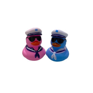 <span class=keywords><strong>Canard</strong></span> <span class=keywords><strong>de</strong></span> bain en vinyle <span class=keywords><strong>de</strong></span> 2 pouces en vrac Jouets <span class=keywords><strong>canard</strong></span> <span class=keywords><strong>de</strong></span> bain en caoutchouc jaune grinçant Logo personnalisé marine promotionnel à bas prix assortis - Product Image 5