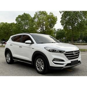Hyundai <span class=keywords><strong>Tucson</strong></span> 1.6T automatique 2WD SUV 5 portes 5 places 7 vitesses à embrayage sec 177 ch sièges en cuir feux de jour à LED voiture d'occasion 2015 - Product Image 1