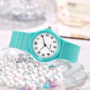 <span class=keywords><strong>Montre</strong></span> analogique étanche à <span class=keywords><strong>bracelet</strong></span> en silicone et boîtier rond, fabriquée par Lanson Factory, pour enfants et étudiants, confortable à porter, mouvement à quartz. - Product Image 5