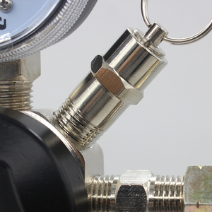 Válvula Reductora de Presión de Cerveza de Latón de Alta Calidad Tipo Exportación (Válvula Secundaria de Entrada de Manguera) Regulador de <span class=keywords><strong>Gas</strong></span> 3000PSI KLF - Product Image 5