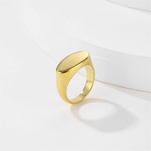 Anillo de Mujer con Diseño Moderno y Delicado, Anillo de Acero Inoxidable Ovalado, Anillos de Oro Personalizables - Product Image 5