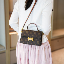 <span class=keywords><strong>Bolso</strong></span> Cuadrado <span class=keywords><strong>Pequeño</strong></span> de Lujo Ligero, Verano 2026, Versátil, de Alta Gama, con Cadena, para Mujer - Product Image 5