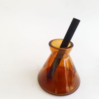 Diffuseur de parfum en gros à bâtonnets, diffuseur d'huiles essentielles naturelles en verre pour galerie haut de gamme