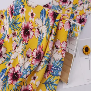 Tessuto personalizzato confortevole stile hawaiano 100% Rayon tessuto stampato floreale per vestiti da spiaggia