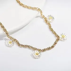 Design Cute Gold Plated Brass Link Chain Necklace Shell Enamel Drop Glaze Daisy Charm Necklace for Women