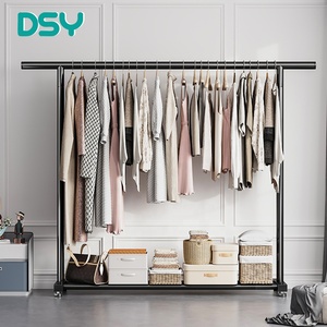 عمود تجفيف ملابس وحامل ملابس بعجلات وشماعة معاطف وحامل عرض معدني لغرفة المعيشة أو المتاجر - Product Image 1