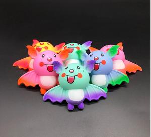 Kawaii Squeeze Soft EVA Bat Toy pour 5-7 ans Unisexe 11cm Anti-stress Squeezable Stress Relief - Product Image 6