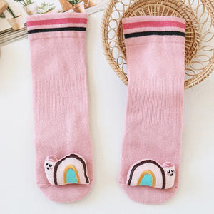 Calcetines largos de tubo de algodón peinado para bebé recién nacido con marionetas de animales Crew calcetines casuales antideslizantes altos para niños - Product Image 5