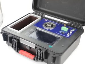 Calibrateur de vibrations portable multifonction pour capteurs électriques/IEPE, tension/sortie de tension 4-20 mA, fréquence - Product Image 4
