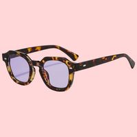 Lunettes de soleil carrées pour femmes, petites, monture intégrale, UV400, style rétro européen et américain, polyvalentes pour les voyages en extérieur