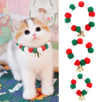 Collier pour chat de Noël avec pendentif boule de fourrure et clochette élastique, style japonais et coréen, motif color block, mignon