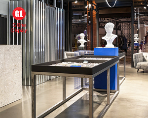 ตู้โชว์เครื่องประดับกระจกหรูหรา ดีไซน์โชว์รูมเครื่องประดับ ตู้โชว์เครื่องประดับสั่งทำพิเศษสำหรับตกแต่งร้านค้าปลีก - Product Image 4