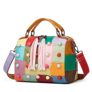 <span class=keywords><strong>Sac</strong></span> à main coloré en similicuir patchwork avec rivets et pompons, <span class=keywords><strong>sac</strong></span> <span class=keywords><strong>bandoulière</strong></span> Boston, <span class=keywords><strong>sac</strong></span> à l'épaule décontracté <span class=keywords><strong>pour</strong></span> le quotidien et les soirées - Product Image 5