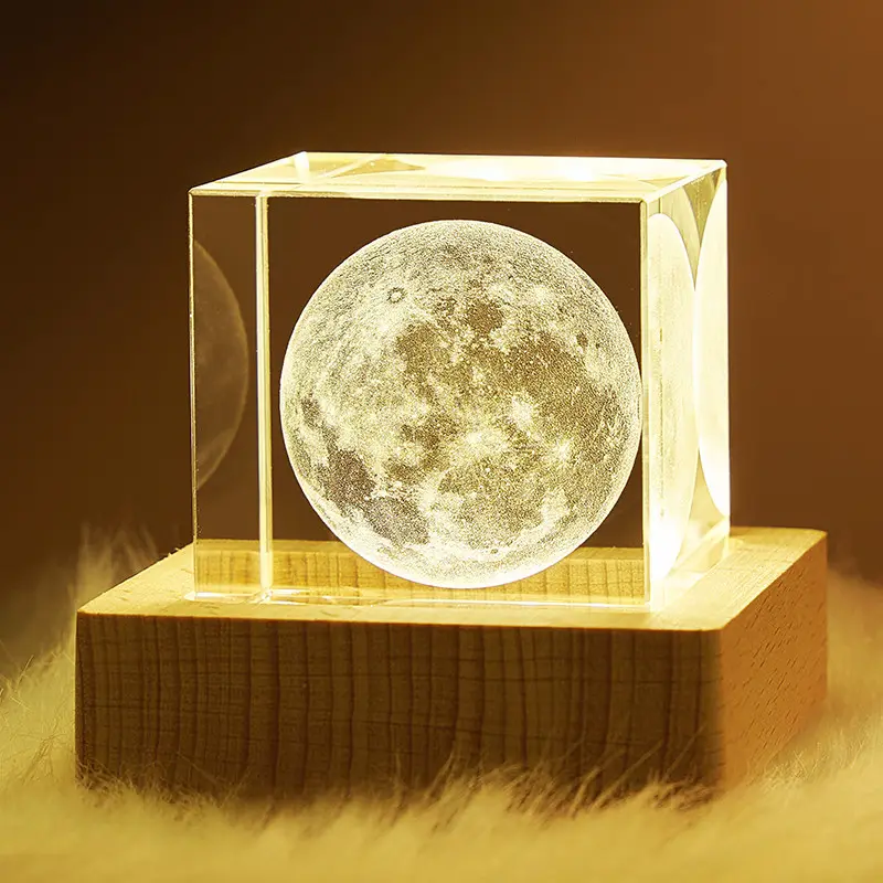 2024 nouvelle veilleuse laser lune cristal bloc cube presse-papiers avec MH-F0597 de base de lumière en bois