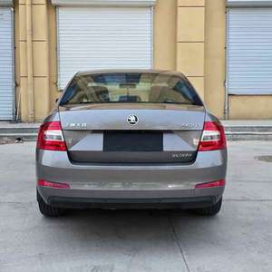 Volkswagen Skoda <span class=keywords><strong>Octavia</strong></span> 2017 1.6l, berline <span class=keywords><strong>d</strong></span>'<span class=keywords><strong>occasion</strong></span> pas cher, petit véhicule familial compact LHD - Product Image 3