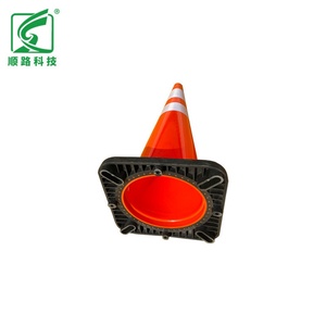 Cônes de signalisation pliables en PVC rouge et noir de 36 pouces, haute visibilité, avec lumière LED réfléchissante prismatique haute intensité - Product Image 2