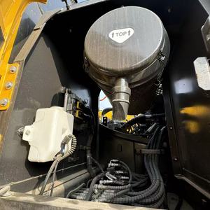 Excavadora Volvo 290 Duradera con Pluma/Brazo Reforzado - Motor de 208 CV y Sistema Hidráulico Avanzado para Movimiento de Tierras - Product Image 4