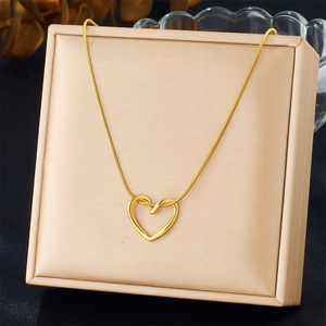Heart Shape Stainless Steel Necklace Gold Plated Minimalist Clavicle Chain Unisex Everyday Wear - Product Image 1