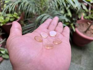 Gemas de Cabujón Redondas de Rutilo Dorado Natural |   Piedras de Cuarzo Rutilado Genuinas en Forma de Cabujón para la Fabricación de Joyas - Product Image 4