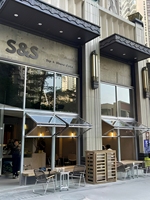 Puertas y Ventanas Plegables Modernas de Aluminio y Vidrio, Ideales para Salas de Estar y Cafeterías