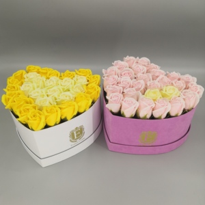 กล่องดอกไม้รูปหัวใจสุดหรูแบบสั่งทำพิเศษสำหรับวันวาเลนไทน์ปี 2026 พร้อมเคลือบด้านและลายนูนสำหรับคนรัก - Product Image 3