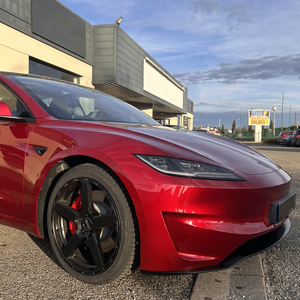 Vinilo Autoadhesivo para Automóviles, Color Rojo Caramelo Súper Brillante, con Protección UV y Antiarañazos, para Cubrir Todo el Vehículo - Product Image 5