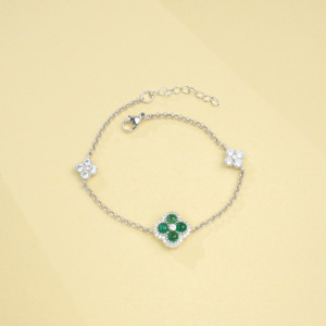 S925 Silver Lab-Created Emerald Four-leaf Clover <b>Bracelet</b> with Sparkling Diamond Halo, Elegant Women's Jewelry-V - Product Image 3