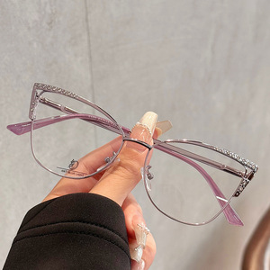 Montures de lunettes Qianai Cat Eye pour femmes, anti-lumière bleue, monture complète, verres en acrylique, décor en strass, style irrégulier - Product Image 3